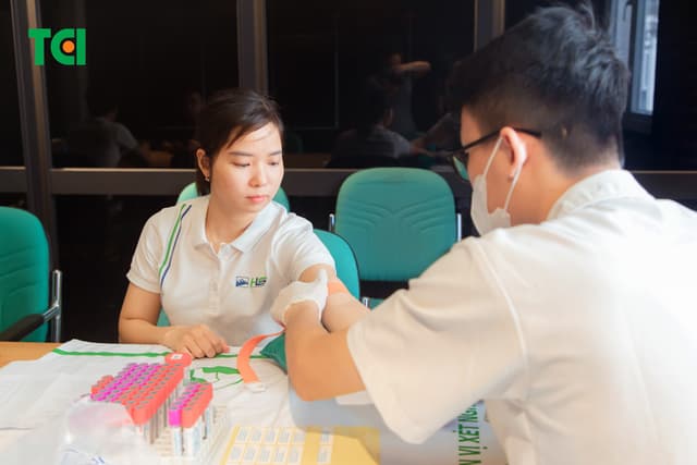 Khoảnh Khắc Doanh Nghiệp Khám sức khỏe Công Ty cổ phần Hoàng Liên Sơn