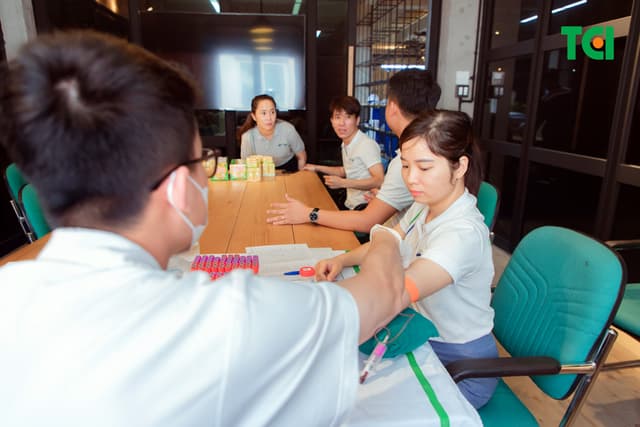 Khoảnh Khắc Doanh Nghiệp Khám sức khỏe Công Ty cổ phần Hoàng Liên Sơn