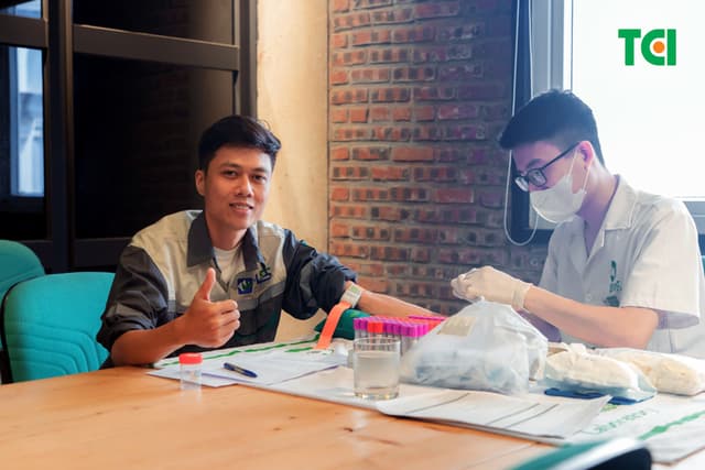 Khoảnh Khắc Doanh Nghiệp Khám sức khỏe Công Ty cổ phần Hoàng Liên Sơn