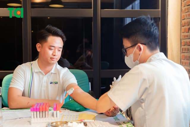 Khoảnh Khắc Doanh Nghiệp Khám sức khỏe Công Ty cổ phần Hoàng Liên Sơn