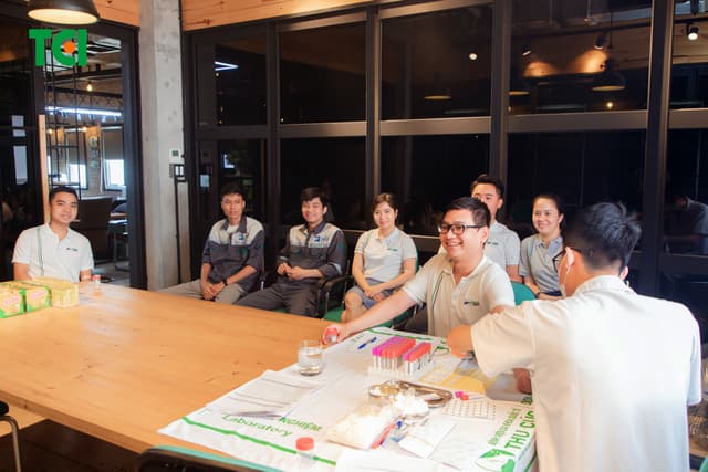 Khoảnh Khắc Doanh Nghiệp Khám sức khỏe Công Ty cổ phần Hoàng Liên Sơn