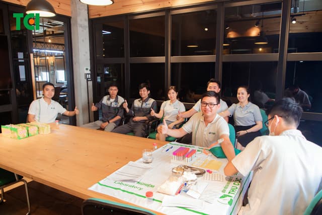 Khoảnh Khắc Doanh Nghiệp Khám sức khỏe Công Ty cổ phần Hoàng Liên Sơn