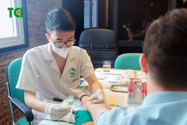 Khoảnh Khắc Doanh Nghiệp Khám sức khỏe Công Ty cổ phần Hoàng Liên Sơn