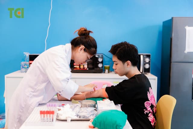 Khoảnh Khắc Doanh Nghiệp Khám sức khỏe công ty DK Tech