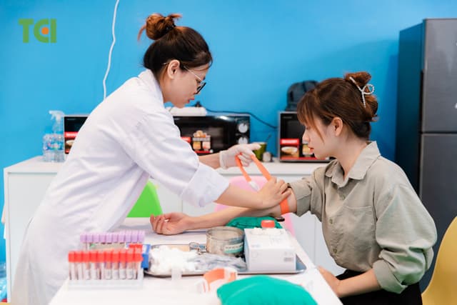 Khoảnh Khắc Doanh Nghiệp Khám sức khỏe công ty DK Tech