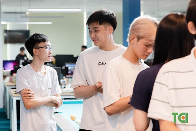 Khoảnh Khắc Doanh Nghiệp Khám sức khỏe công ty DK Tech