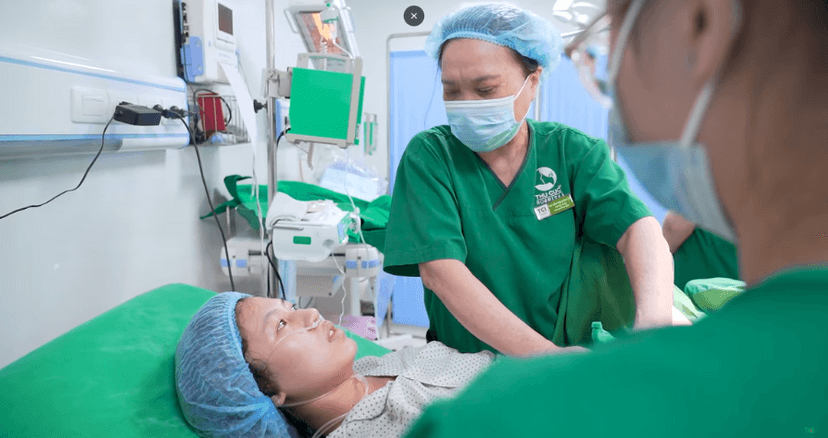 Sinh thường có nhất thiết phải rạch tầng sinh môn không?