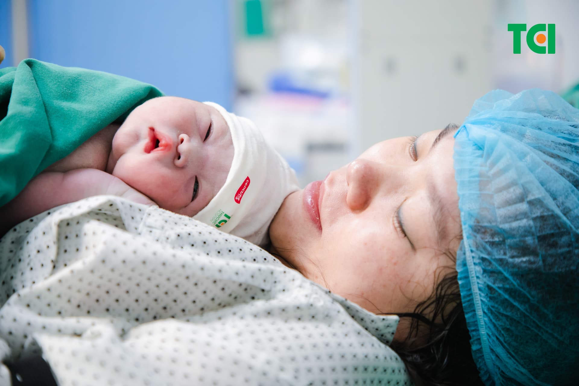 Bệnh uốn ván thường dễ lây nhiễm trong quá trình chuyển dạ của phụ nữ