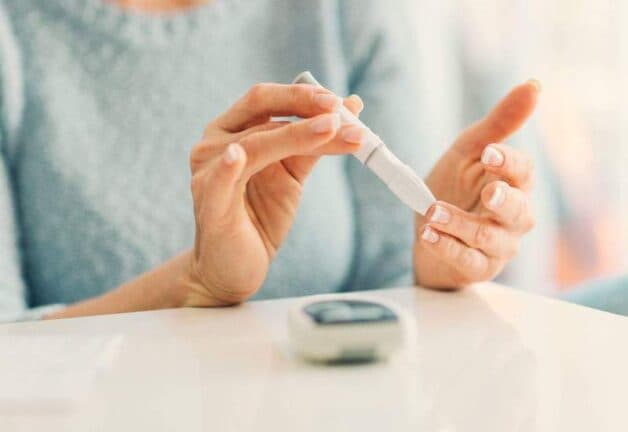 Cách trị bệnh tai biến cần thực hiện càng sớm càng tốt