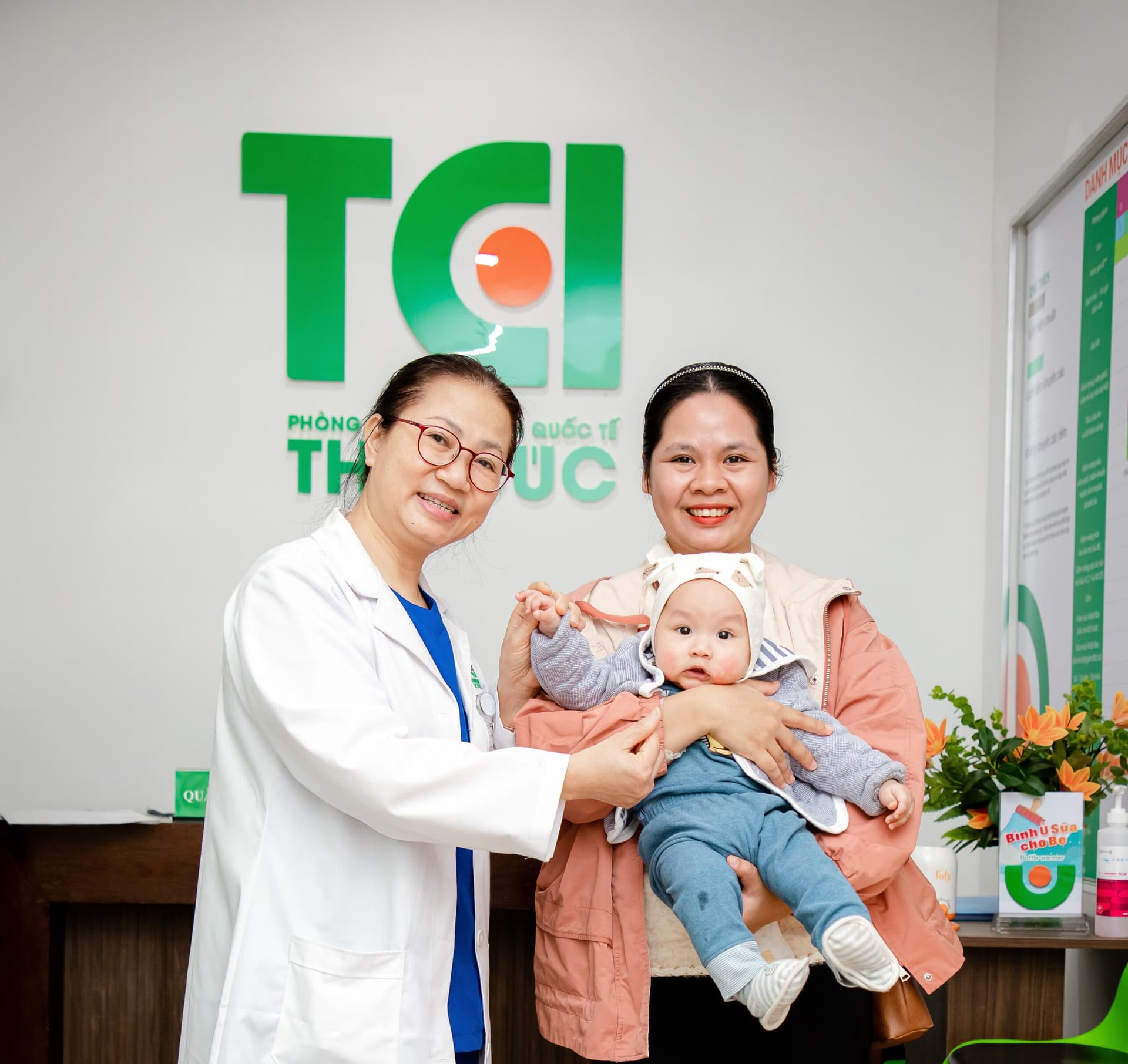 Tiêm chủng vắc xin cúm giúp bạn chủ động phòng ngừa đại dịch cúm A cho cả gia đình