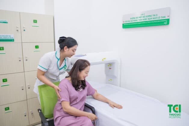 Điều trị dự phòng loãng xương bằng cách đo loãng xương định kỳ 