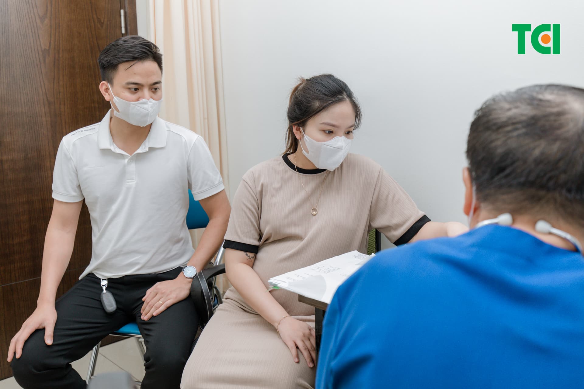 Sốt xuất huyết có khả năng gây ra tình trạng nghiêm trọng và đe dọa tính mạng cho mọi đối tượng, bao gồm trẻ em, người lớn và cả phụ nữ đang mang thai