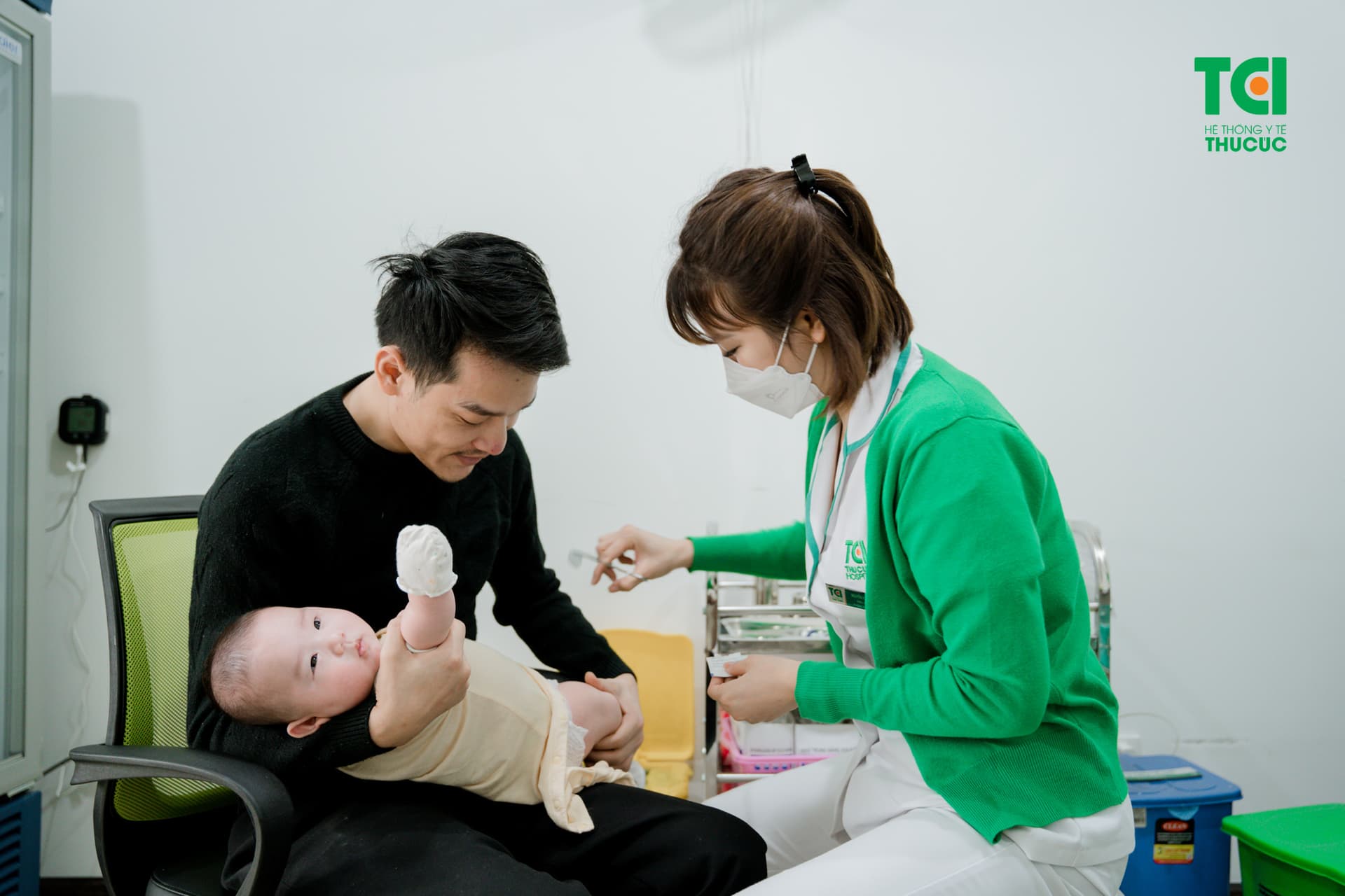 các phản ứng phụ của vắc xin 6 trong 1 là phản ứng thông thường sau tiêm và sẽ khỏi sau 1 đến 2 ngày.