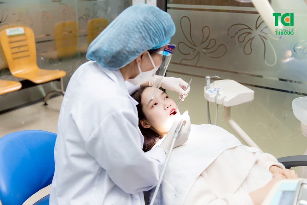 Tẩy trắng răng có hại gì không và những lưu ý