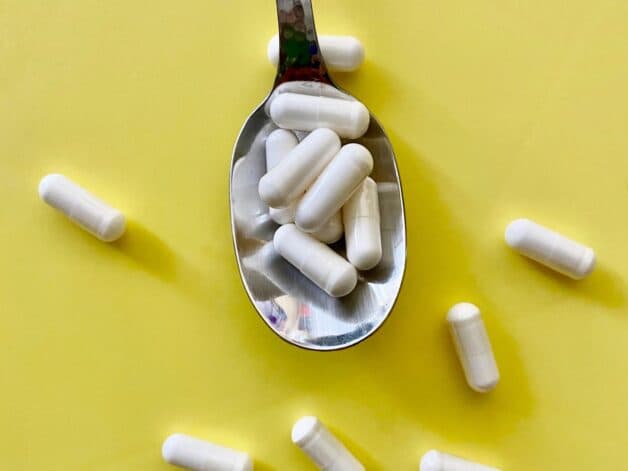 Điều trị bệnh lò xo ngón tay bằng thuốc được áp dụng phổ biến