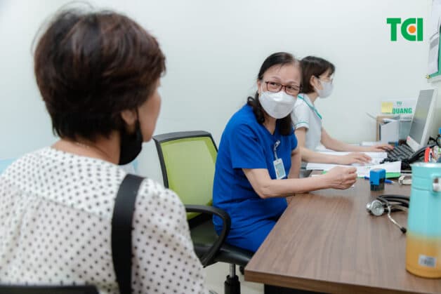 Thăm khám định kỳ phát hiện, kiểm soát các triệu chứng sắp đột quỵ