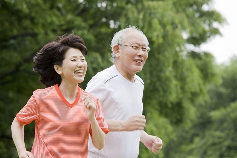 Người cao tuổi nên tiêm phòng vắc xin phế cầu khuẩn