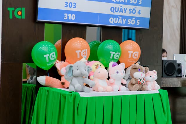 Ảnh Tặng quà 1/6 cho bé