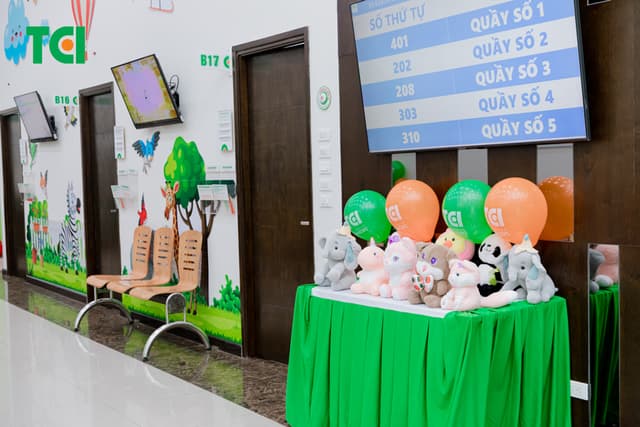 Ảnh Tặng quà 1/6 cho bé