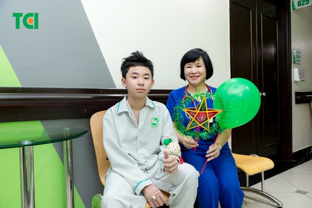 Ảnh Tặng quà Trung thu cho bé