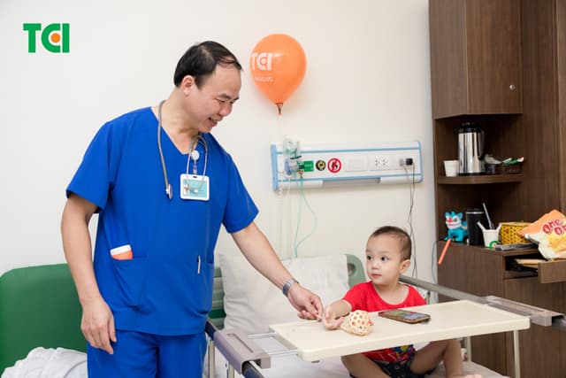 Ảnh Tặng quà Trung thu cho bé