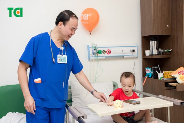 Ảnh Tặng quà Trung thu cho bé