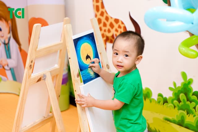 Ảnh Tặng quà 1/6 cho bé