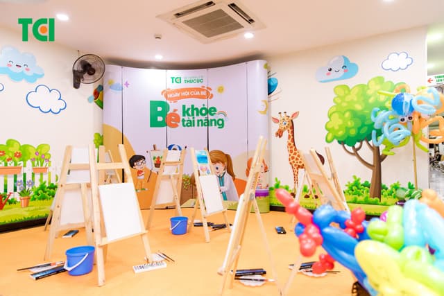 Ảnh Tặng quà 1/6 cho bé