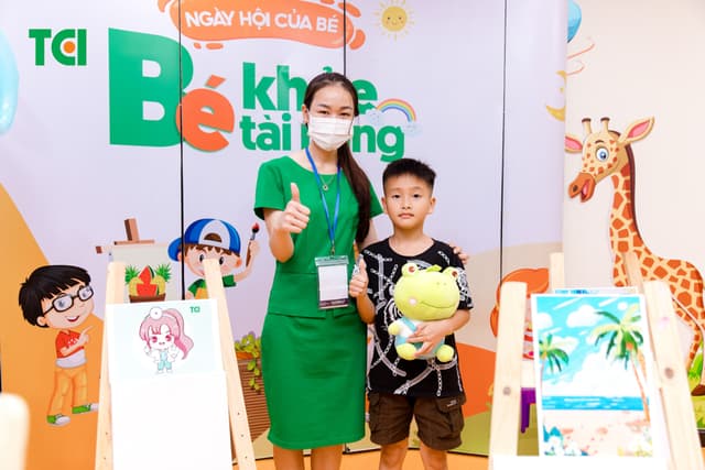 Ảnh Tặng quà 1/6 cho bé