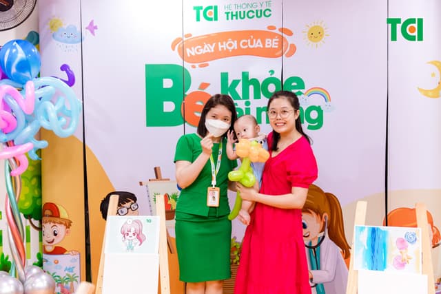 Ảnh Tặng quà 1/6 cho bé