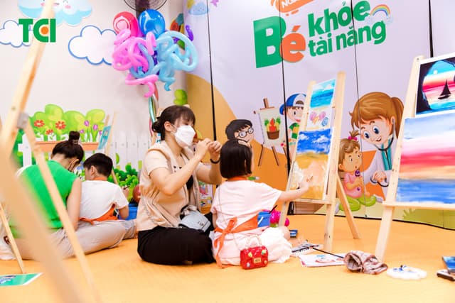 Ảnh Tặng quà 1/6 cho bé