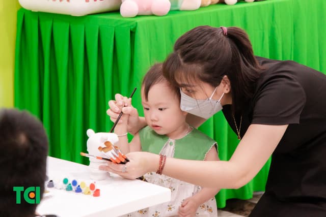 Ảnh Tặng quà 1/6 cho bé