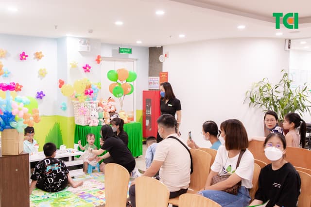 Ảnh Tặng quà 1/6 cho bé