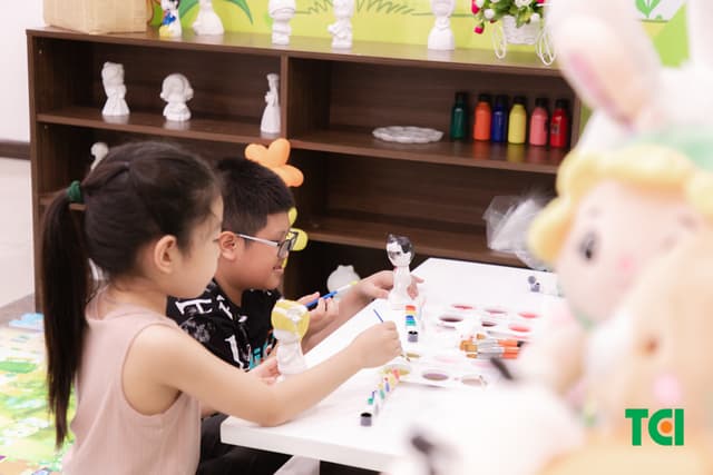 Ảnh Tặng quà 1/6 cho bé