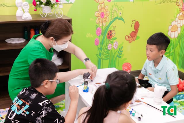 Ảnh Tặng quà 1/6 cho bé