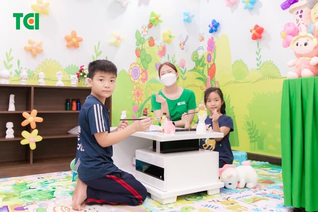 Ảnh Tặng quà 1/6 cho bé