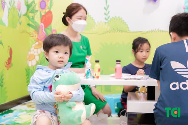 Ảnh Tặng quà 1/6 cho bé