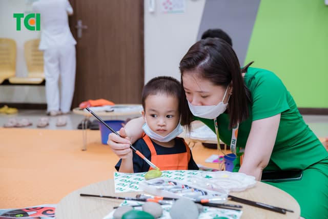 Ảnh Tặng quà 1/6 cho bé