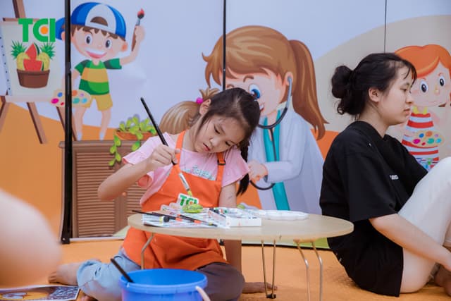 Ảnh Tặng quà 1/6 cho bé