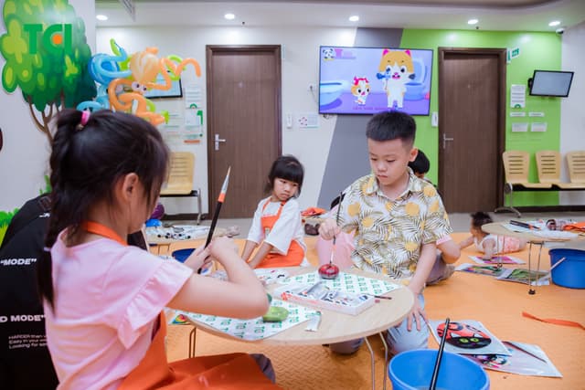 Ảnh Tặng quà 1/6 cho bé