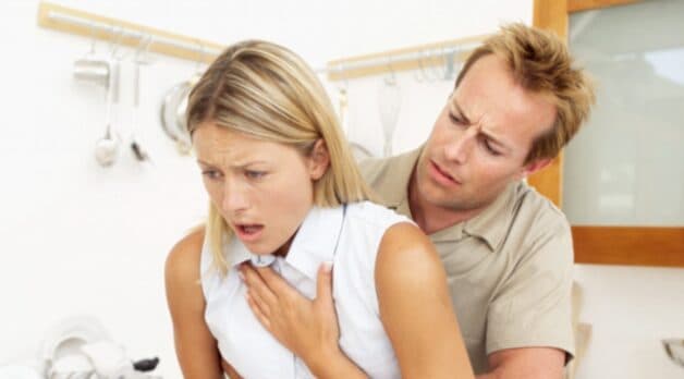 Tình trạng hóc xương cá khá dễ nhận biết