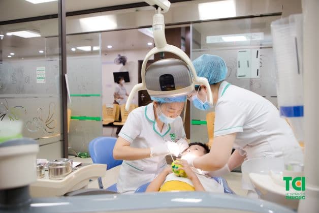 bao nhiêu tuổi có cao răng ở trẻ