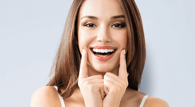 Giải đáp chi tiết bọc răng sứ titan giá bao nhiêu và loại nào tốt