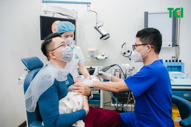 tìm cách sơ cứu khi bị hóc dị vật