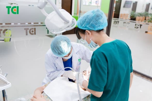 cạo vôi răng xong có ăn được không