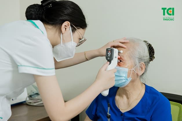 Chi phí phẫu thuật sụp mí bẩm sinh bằng nào