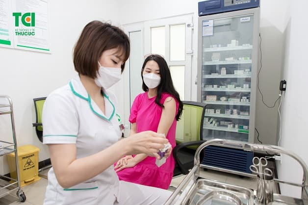 phí tiêm uốn ván