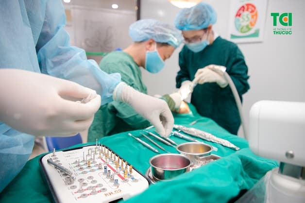 chi phí trồng răng Implant không nhỏ
