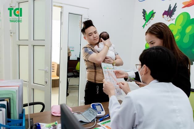 Có nên tiêm 6in1 và phế cầu cùng lúc cho trẻ không là câu hỏi nhiều phụ huynh quan tâm