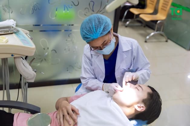 Dán sứ Veneer có đắt không